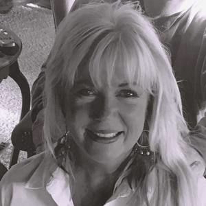 Meet your Posher, Renee